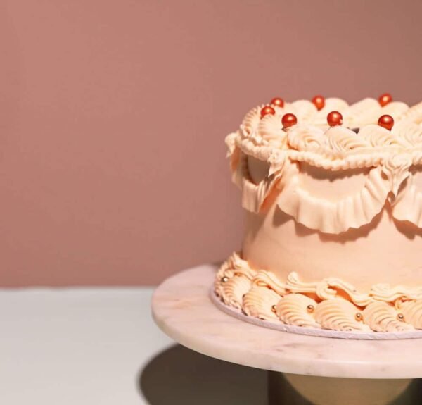 Ivory vegan vintage taart Ivory vegan vintage taart